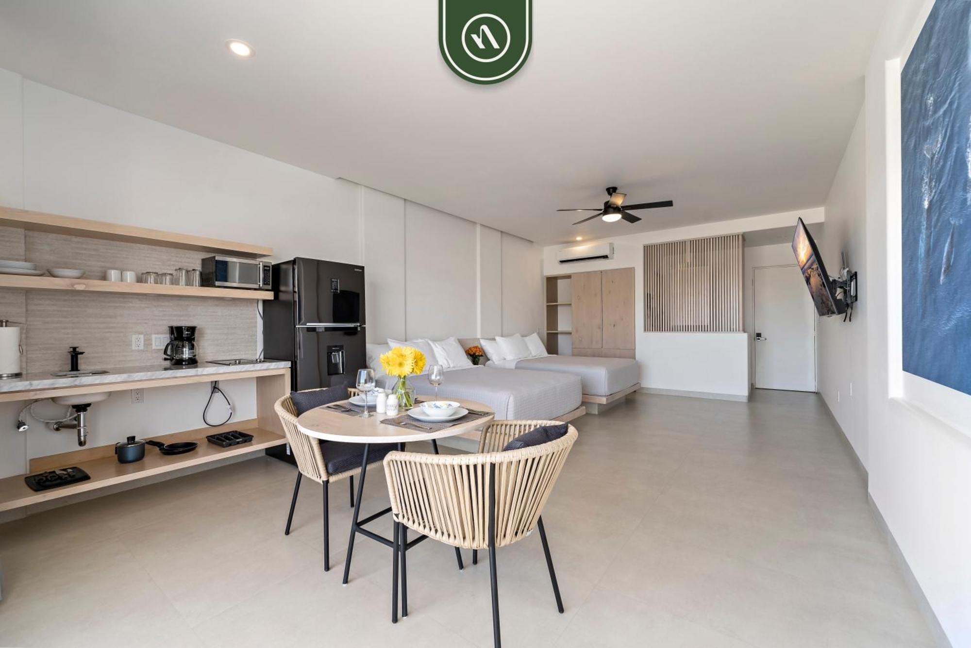 Condo Near Marina - Downtown - Pool - King 카보산루카스 외부 사진