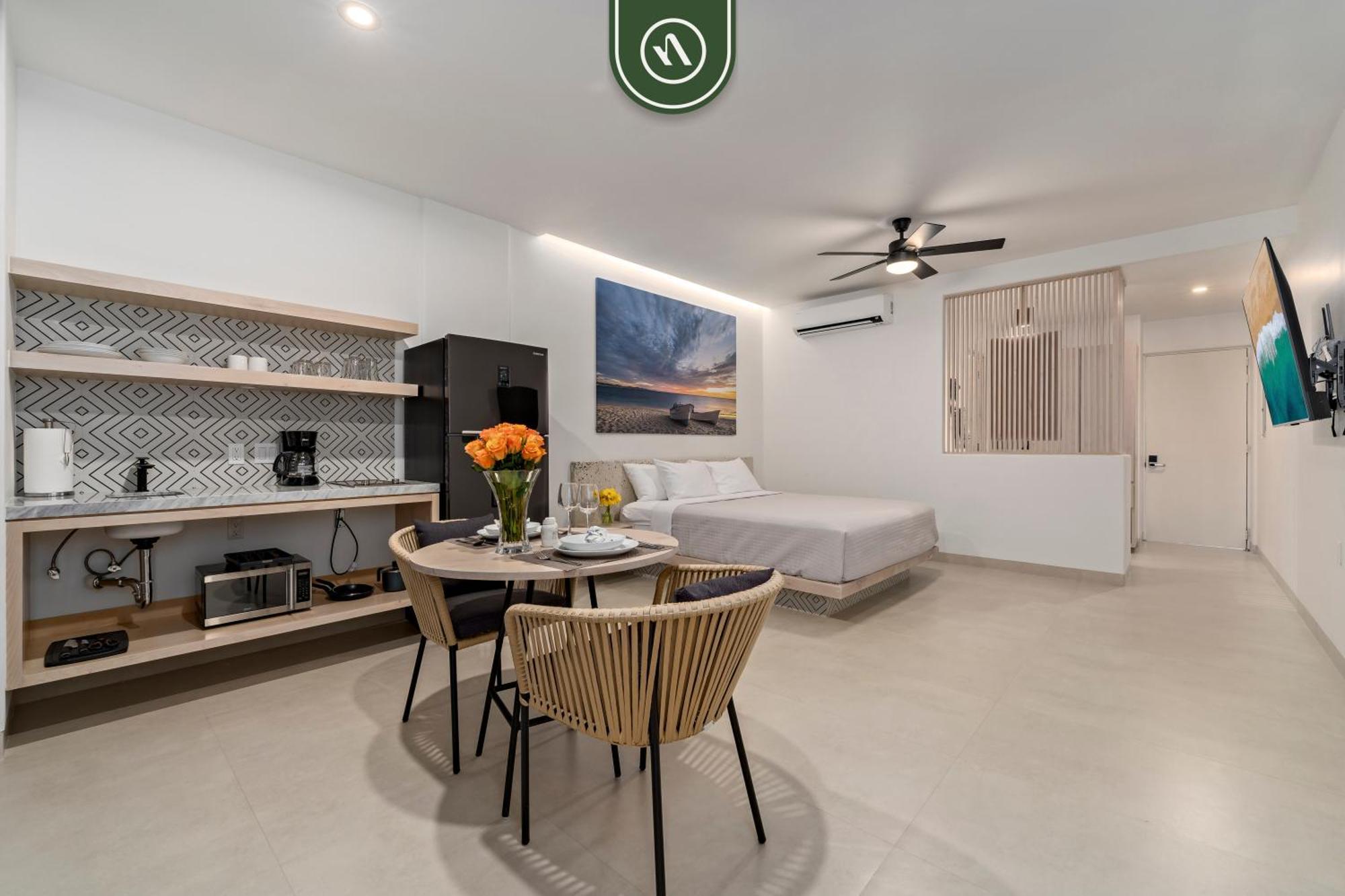 Condo Near Marina - Downtown - Pool - King 카보산루카스 외부 사진